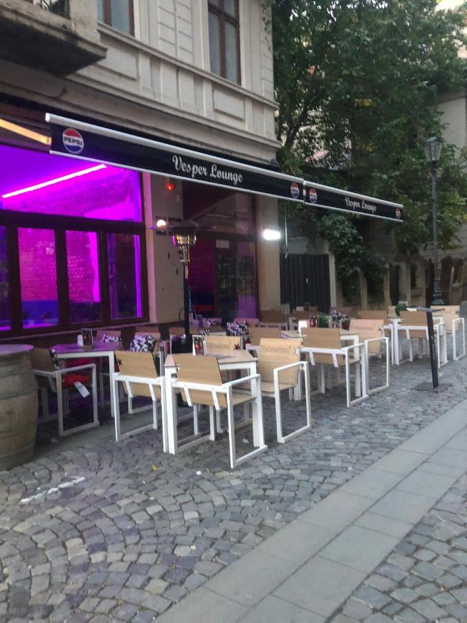 Old Town Bar Apartments On Street Tonitza Bukarest Exteriör bild