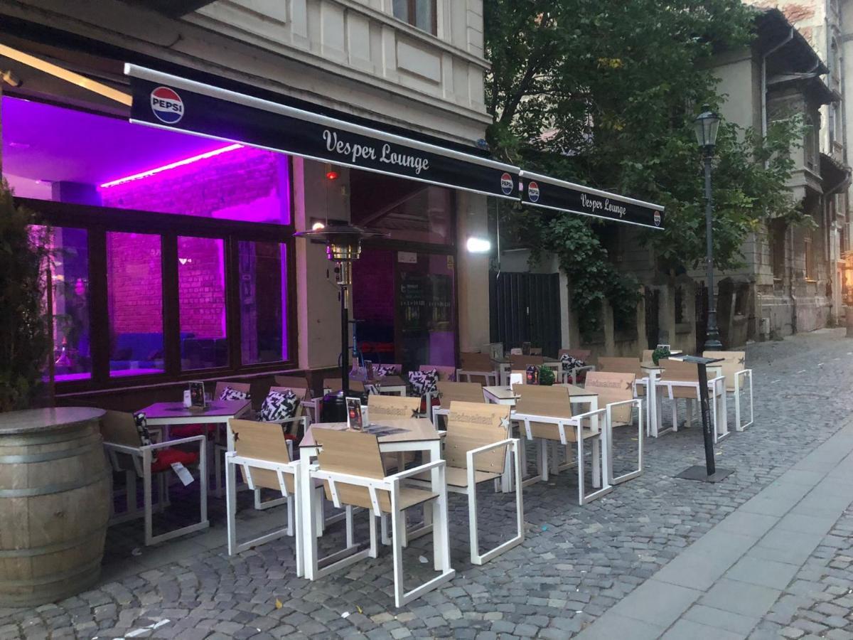 Old Town Bar Apartments On Street Tonitza Bukarest Exteriör bild