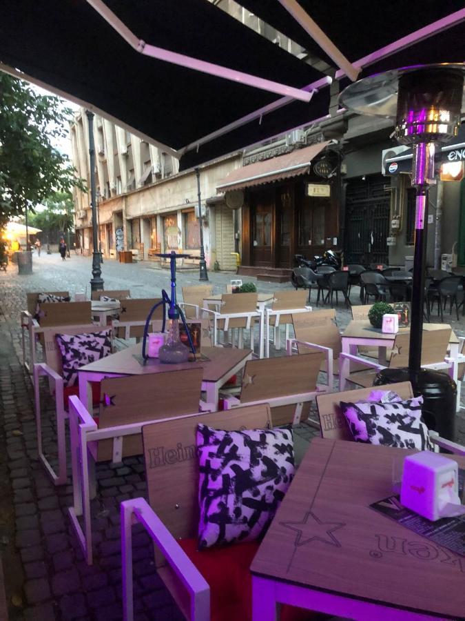 Old Town Bar Apartments On Street Tonitza Bukarest Exteriör bild